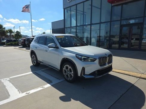 Used 2025 BMW X1 xDrive28i image 2