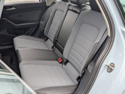 Used 2025 Volkswagen Jetta SE w/ Sunroof Package FWD image 18