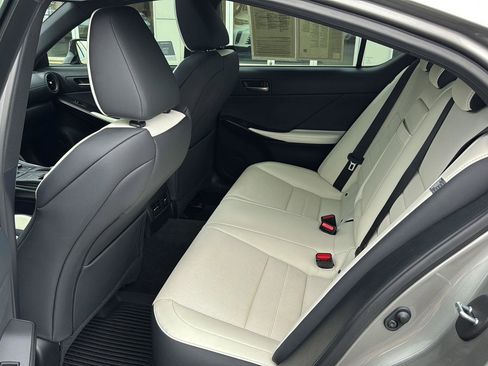 Certified 2023 Lexus IS 350 F Sport image 9