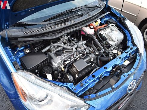 Used 2017 Toyota Prius C One image 32