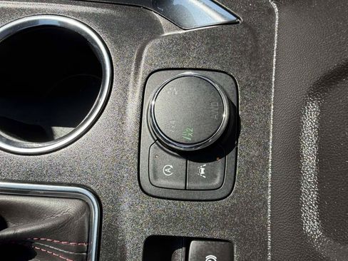 Used 2023 Chevrolet Traverse RS AWD/4WD image 23