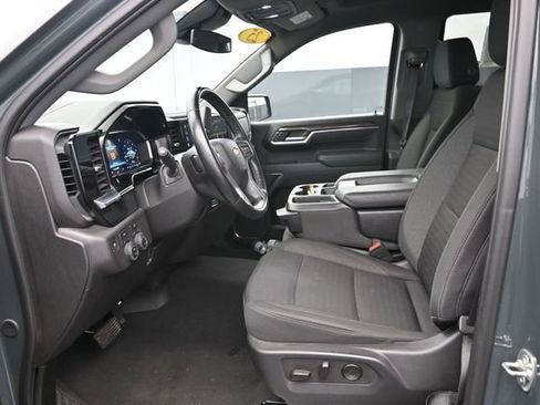 Used 2025 Chevrolet Silverado 1500 LT AWD/4WD image 15