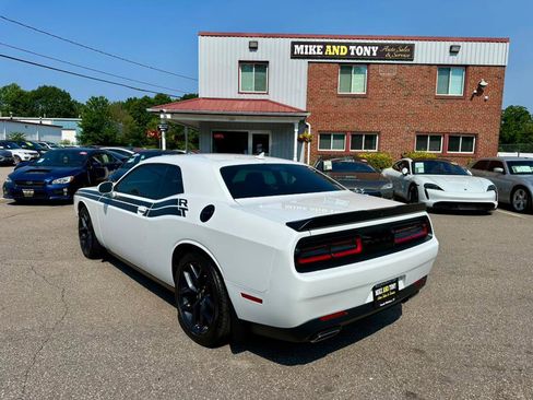 Used 2020 Dodge Challenger SXT w/ Blacktop Package image 8
