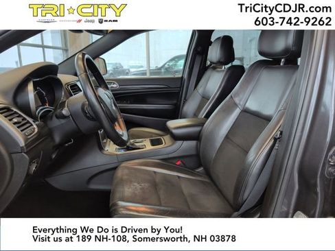 Used 2019 Jeep Grand Cherokee Altitude image 11