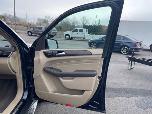 Used 2014 Mercedes-Benz ML 350 4MATIC image 21
