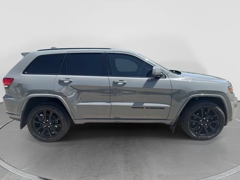 Used 2021 Jeep Grand Cherokee Laredo X AWD/4WD image 9
