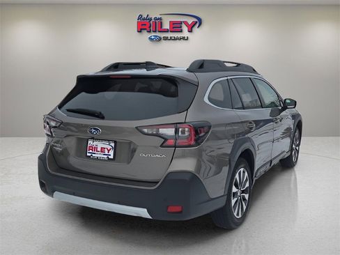 Certified 2023 Subaru Outback Limited image 5