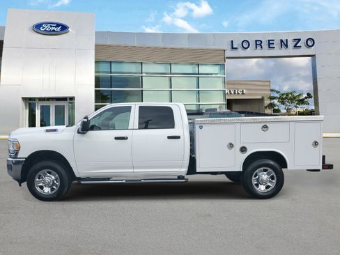 Used 2024 RAM 3500 Tradesman w/ Chrome Appearance Group image 8