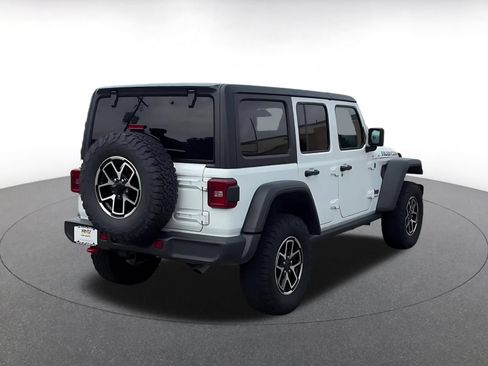 Used 2025 Jeep Wrangler Unlimited Rubicon AWD/4WD image 11