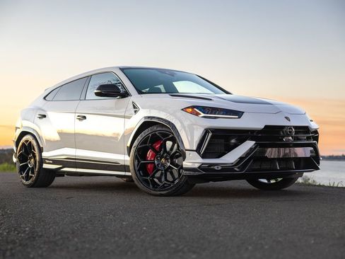 Used 2023 Lamborghini Urus Performante image 43