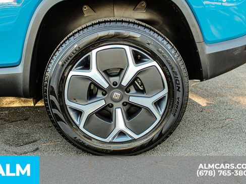 Used 2024 Rivian R1S Adventure image 16