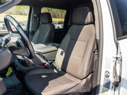 Used 2024 Chevrolet Silverado 2500 LT w/ Convenience Package image 18