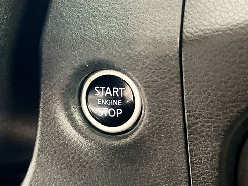 Used 2023 Nissan Frontier SV w/ Technology Package image 23