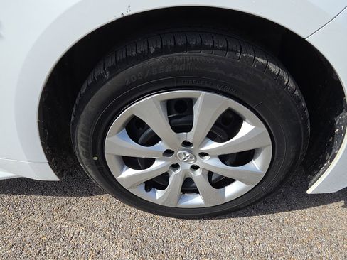 Used 2024 Toyota Corolla LE image 10