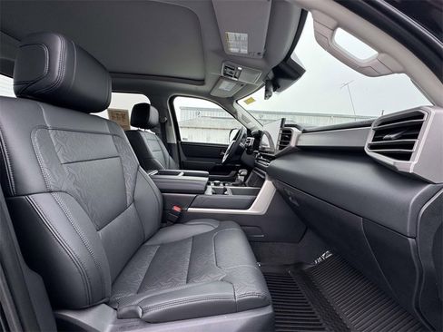 Used 2024 Toyota Tundra Limited image 16