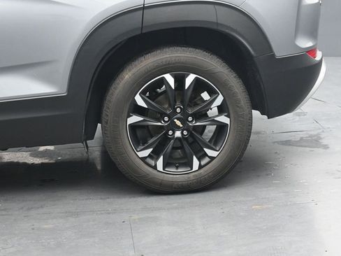 Used 2023 Chevrolet TrailBlazer LT w/ Convenience Package FWD image 13