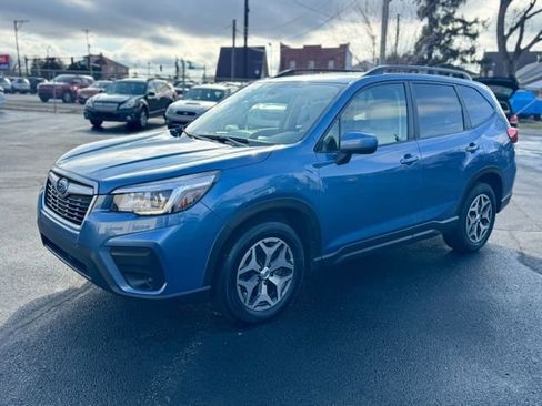 Used 2019 Subaru Forester Premium image 3