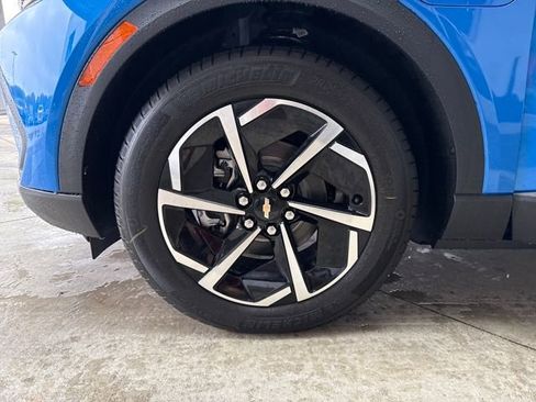 New 2026 Chevrolet Equinox EV LT image 26