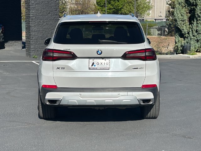 Used 2023 BMW X5 xDrive40i w/ Premium Package AWD/4WD image 5