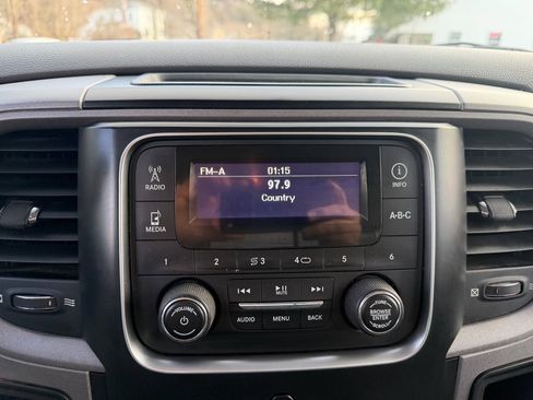 Used 2014 RAM 2500 Tradesman w/ Chrome Appearance Group image 28