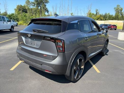 Used 2025 Nissan Kicks SR AWD/4WD image 8