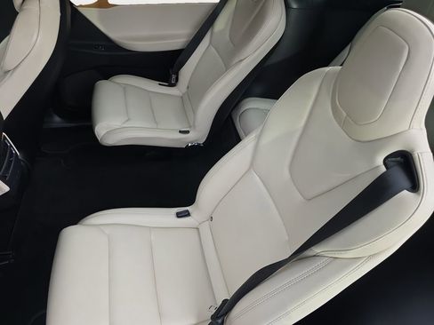 Used 2018 Tesla Model X 75D image 17