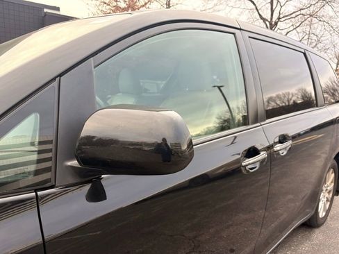 Used 2016 Toyota Sienna XLE image 11