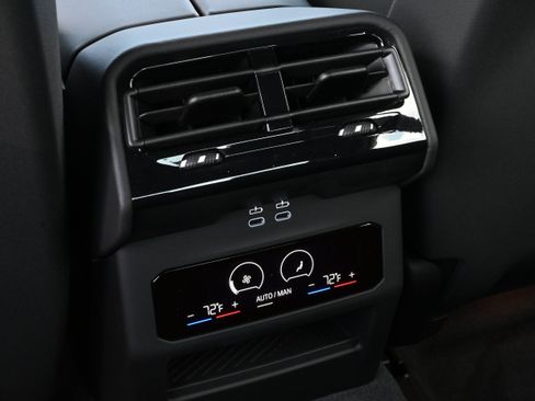 New 2027 BMW 530i w/ M Sport Package RWD image 23