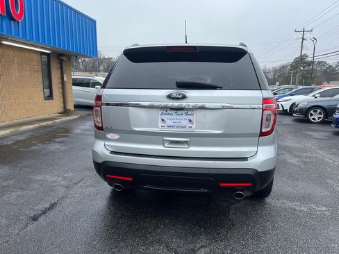 Used 2014 Ford Explorer XLT w/ Equipment Group 201A image 6