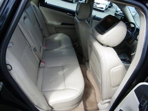 Used 2009 Chevrolet Impala LTZ image 22