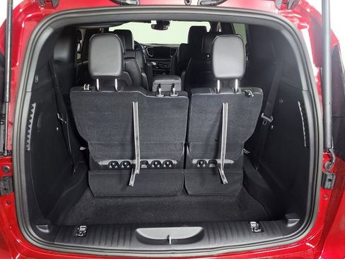 New 2026 Chrysler Pacifica Select image 10