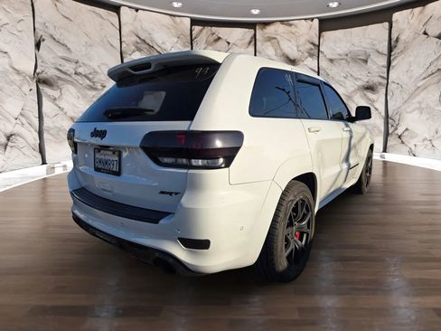 Used 2019 Jeep Grand Cherokee SRT image 5