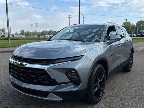 New 2026 Chevrolet Blazer LT w/ Convenience Package AWD/4WD image 1