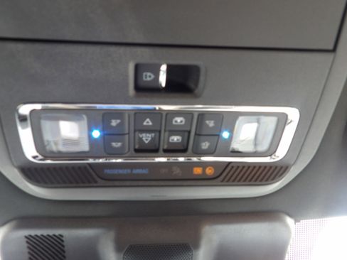 New 2025 Ford F250 Lariat w/ Chrome Package image 24