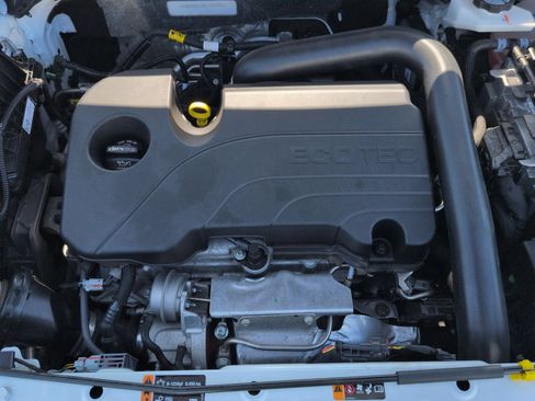 Certified 2024 Chevrolet Equinox LS w/ LS Convenience Package FWD image 30