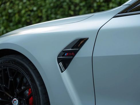 Used 2023 BMW M4 CSL image 30