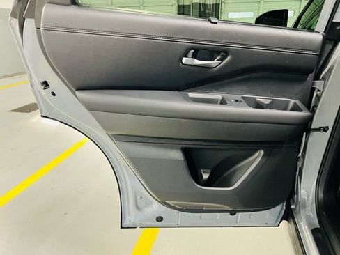 New 2026 Nissan Pathfinder Platinum image 27