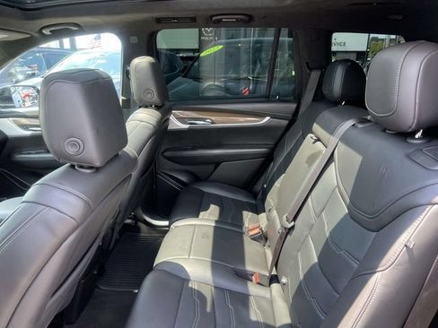 Used 2024 Cadillac XT6 Premium Luxury w/ Platinum Package AWD/4WD image 12