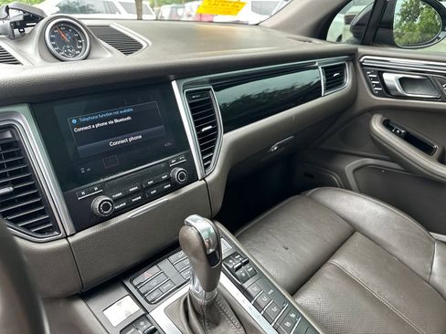 Used 2018 Porsche Macan Sport Edition AWD/4WD image 24