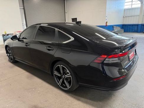 Used 2025 Honda Accord Sport image 5