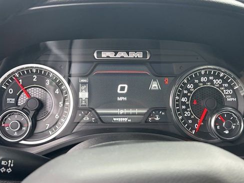 Certified 2025 RAM 1500 Big Horn image 28