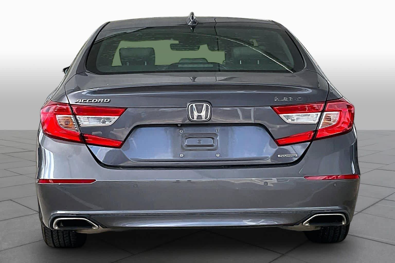 Used 2018 Honda Accord Touring image 5