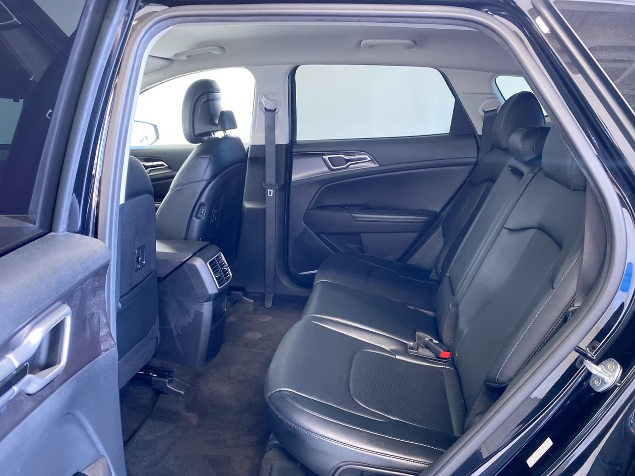 Certified 2023 Kia Sportage EX FWD image 32
