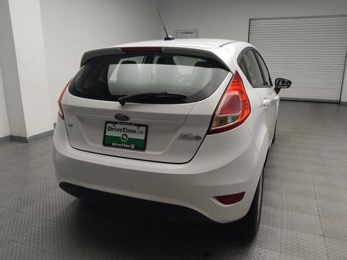 Used 2017 Ford Fiesta SE image 7