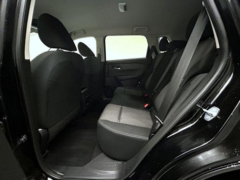 Certified 2024 Nissan Rogue SV image 19