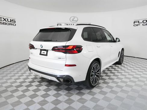 Used 2024 BMW X5 sDrive40i w/ M Sport Package image 7