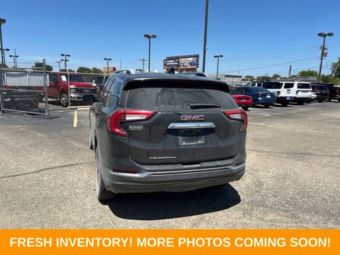 Used 2023 GMC Terrain SLT FWD image 4