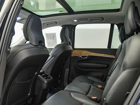 Certified 2025 Volvo XC90 B6 Plus image 23
