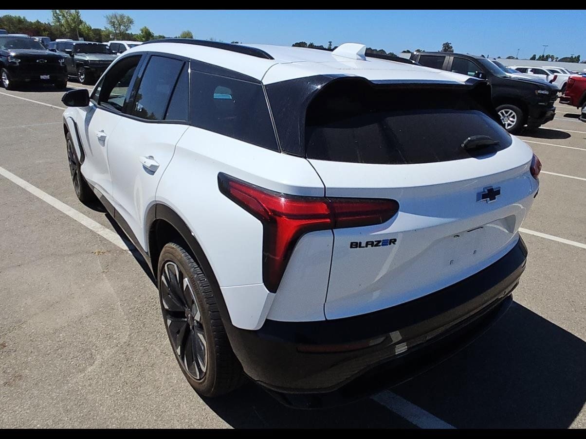 Used 2024 Chevrolet Blazer EV RS AWD/4WD image 7