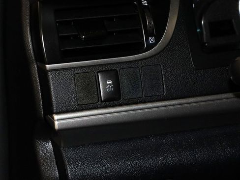 Used 2014 Toyota Camry SE image 23